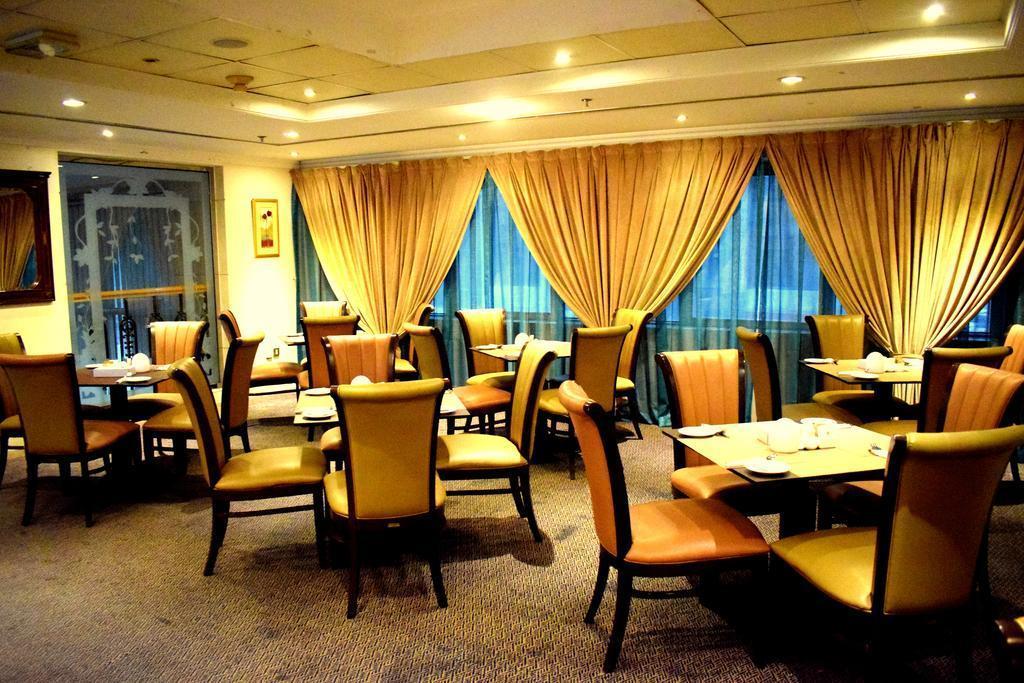 Nejoum Al Emarat Hotel Sharjah Luaran gambar