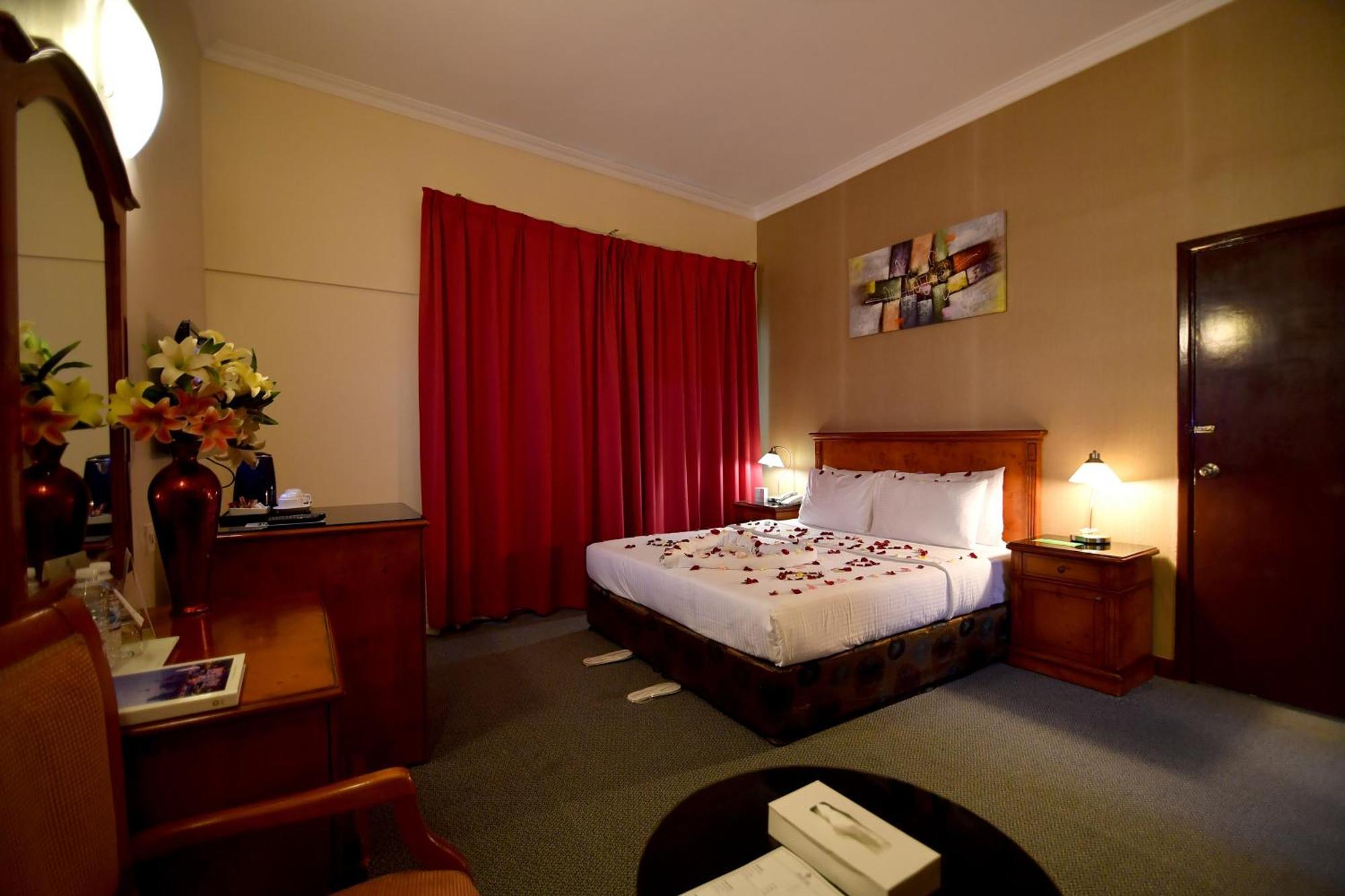 Nejoum Al Emarat Hotel Sharjah Luaran gambar