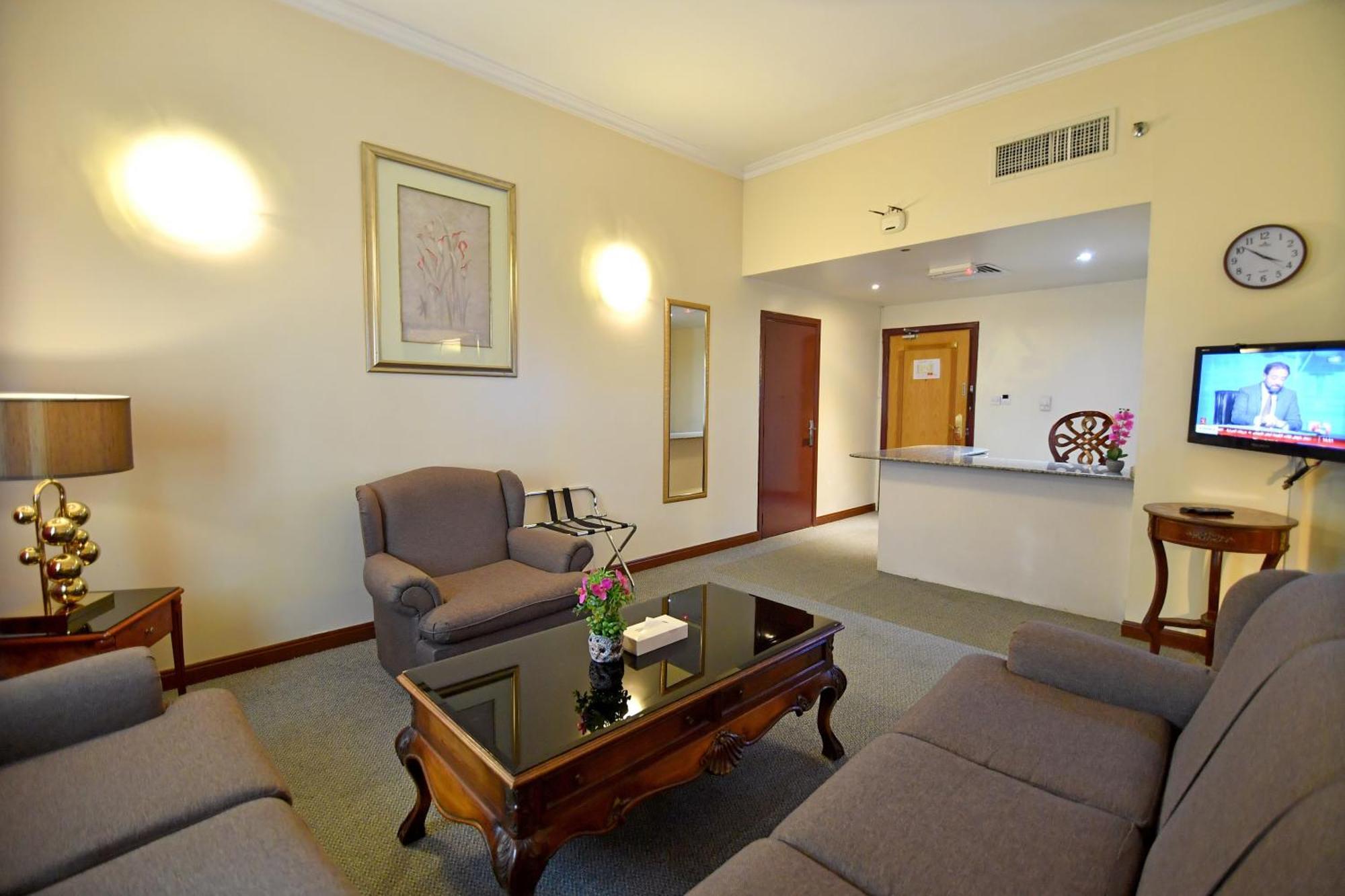 Nejoum Al Emarat Hotel Sharjah Luaran gambar