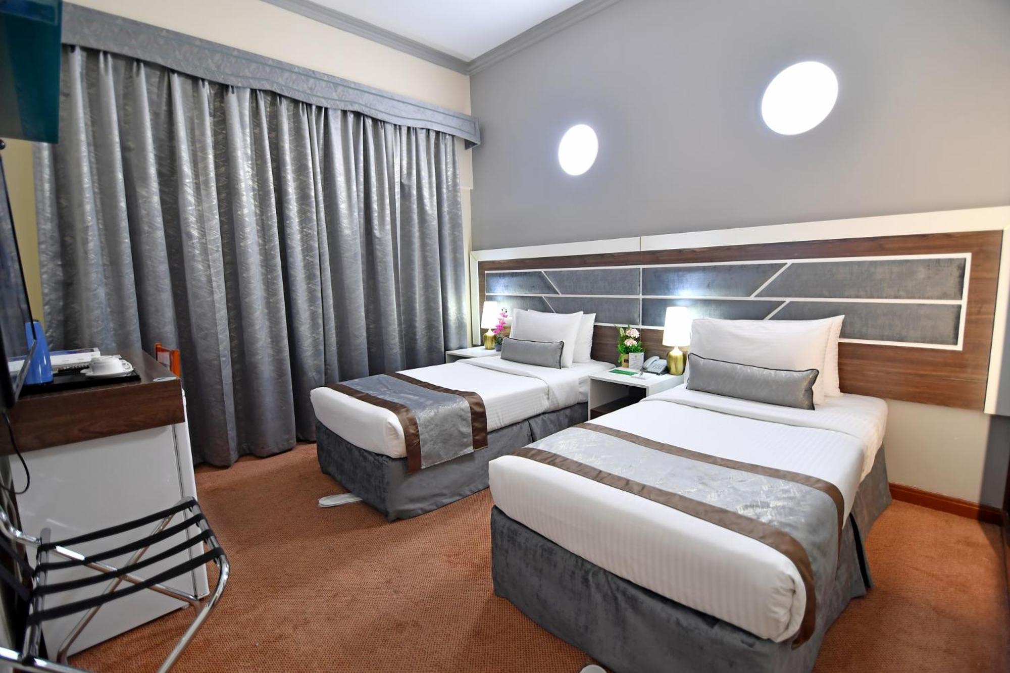 Nejoum Al Emarat Hotel Sharjah Luaran gambar